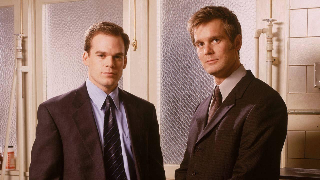 poster Dưới sáu tấc đất (Phần 2) Six Feet Under (Season 2)