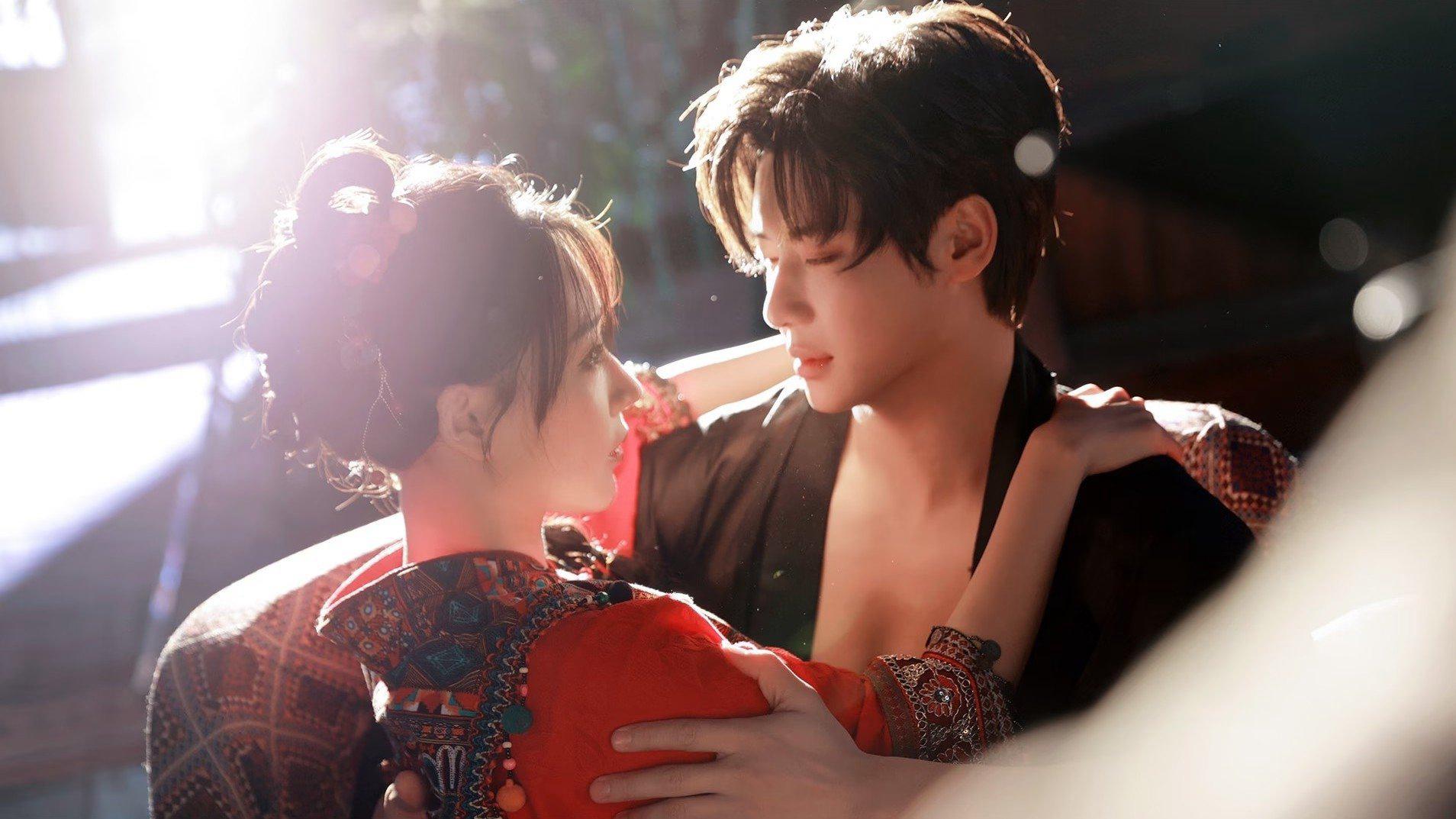 poster Thiêu Đốt Con Tim Love Beyond The Curse